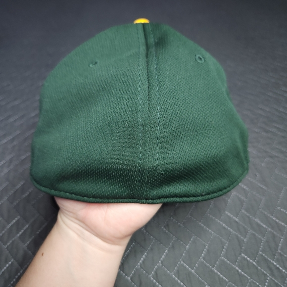 Dome Flex Embroidered "K" Logo Gold & Green Cap Possibly Colligiate Size Med/Lar - Picture 4 of 13